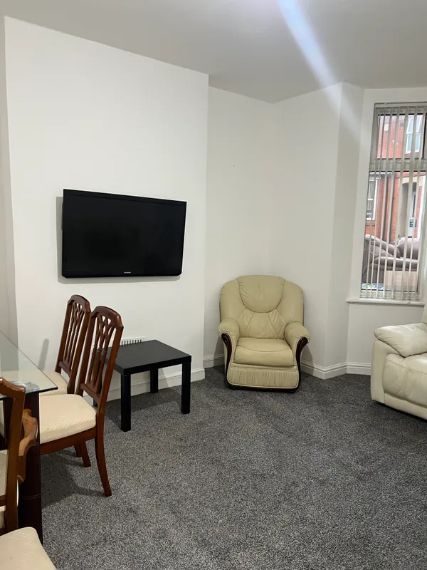 23 Bute Avenue: 7 bedroom student house NG7 1QB - Thumbnail 15